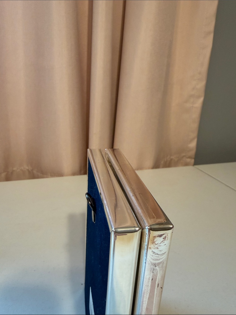 Fetco Silverplate Dual hinged 3.5 x 5” photo frame - Picture 5 of 7